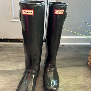 NEW Navy Glossy Hunter Boots